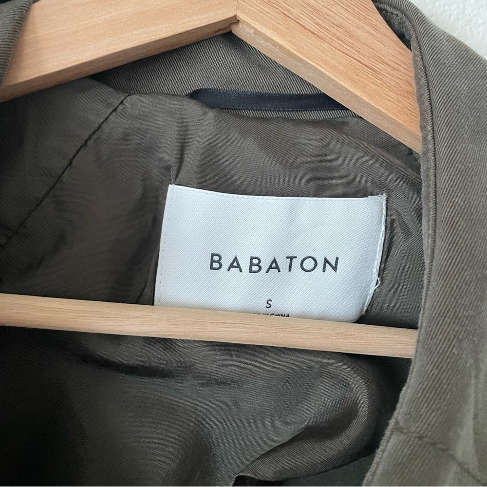 Aritzia Babaton SMALL Lawson open trench coat in green - Picture 4 of 8